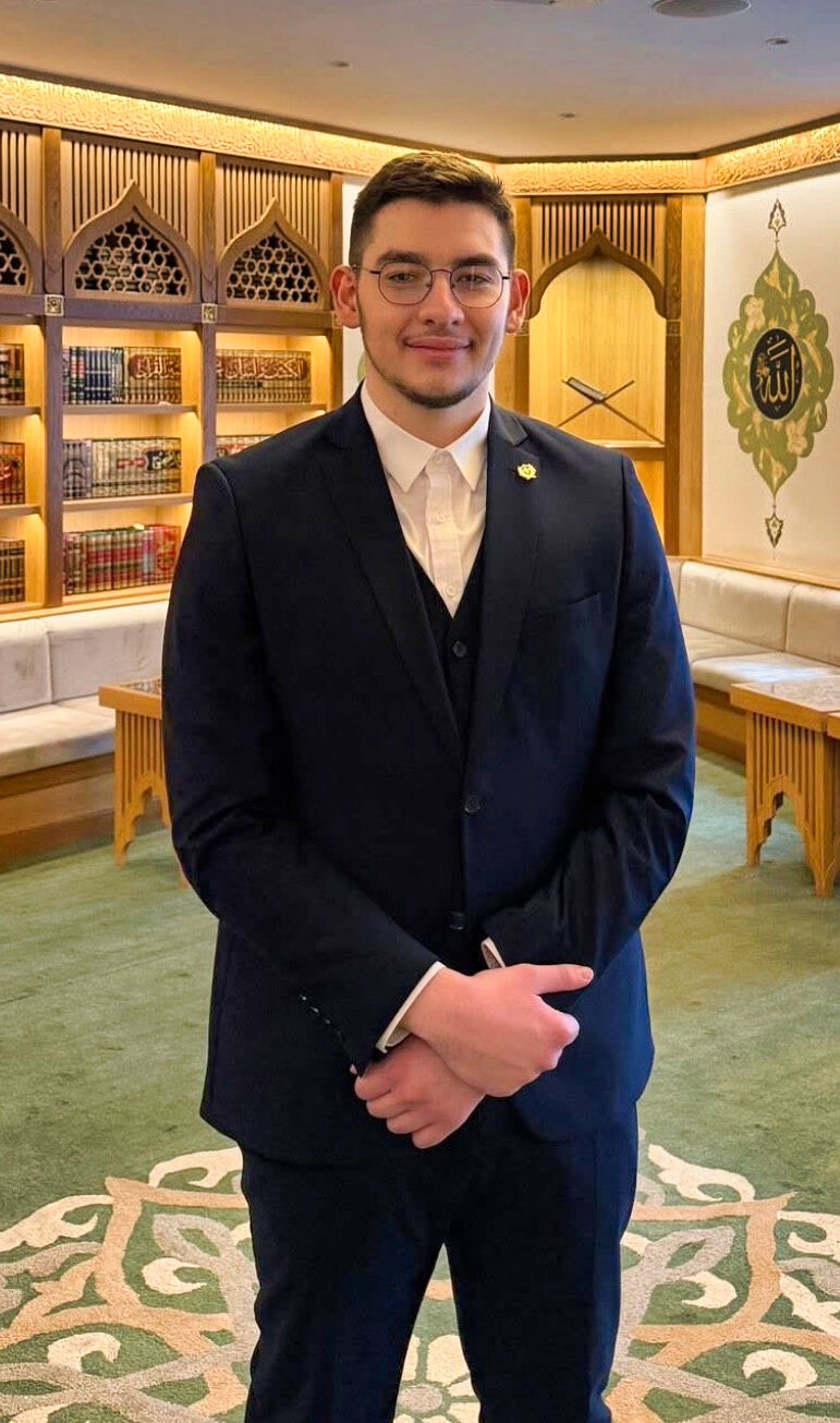 Hafiz pred mihrabom