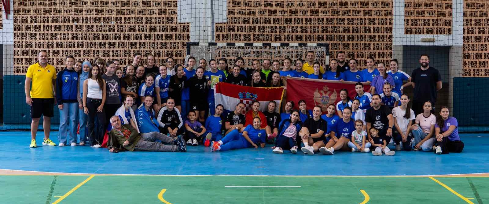 Ekipa ŽRK Bosna iz Tešnja na rukometnom turniru